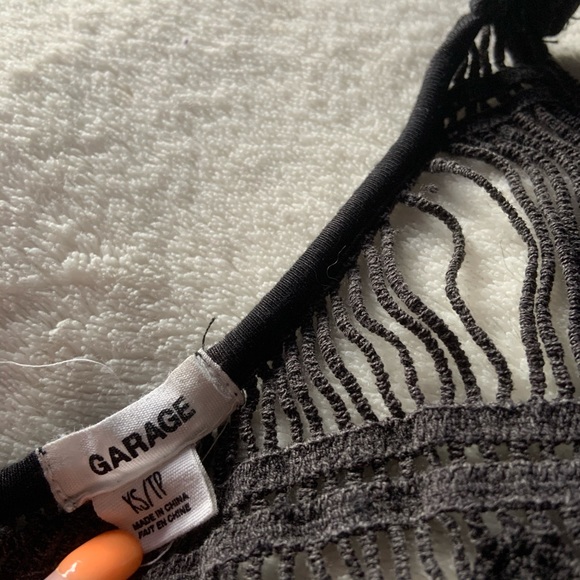 🔆Moving Sale 20% Off 🔆Black Tank with Detailing - Picture 4 of 5